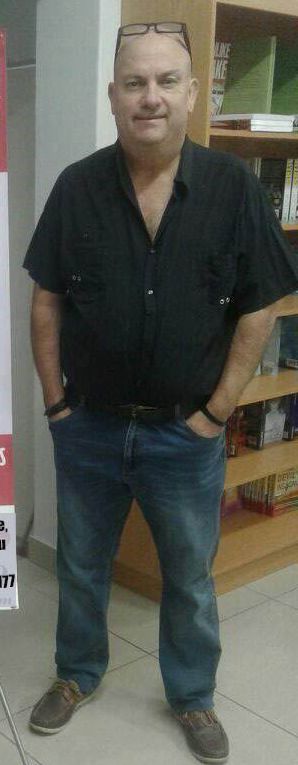 poet899