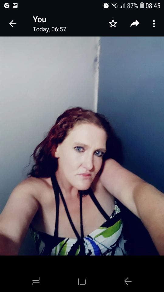 CurveyRebel