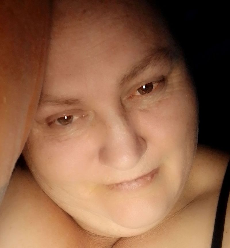 Riana48