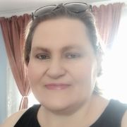 Riana48