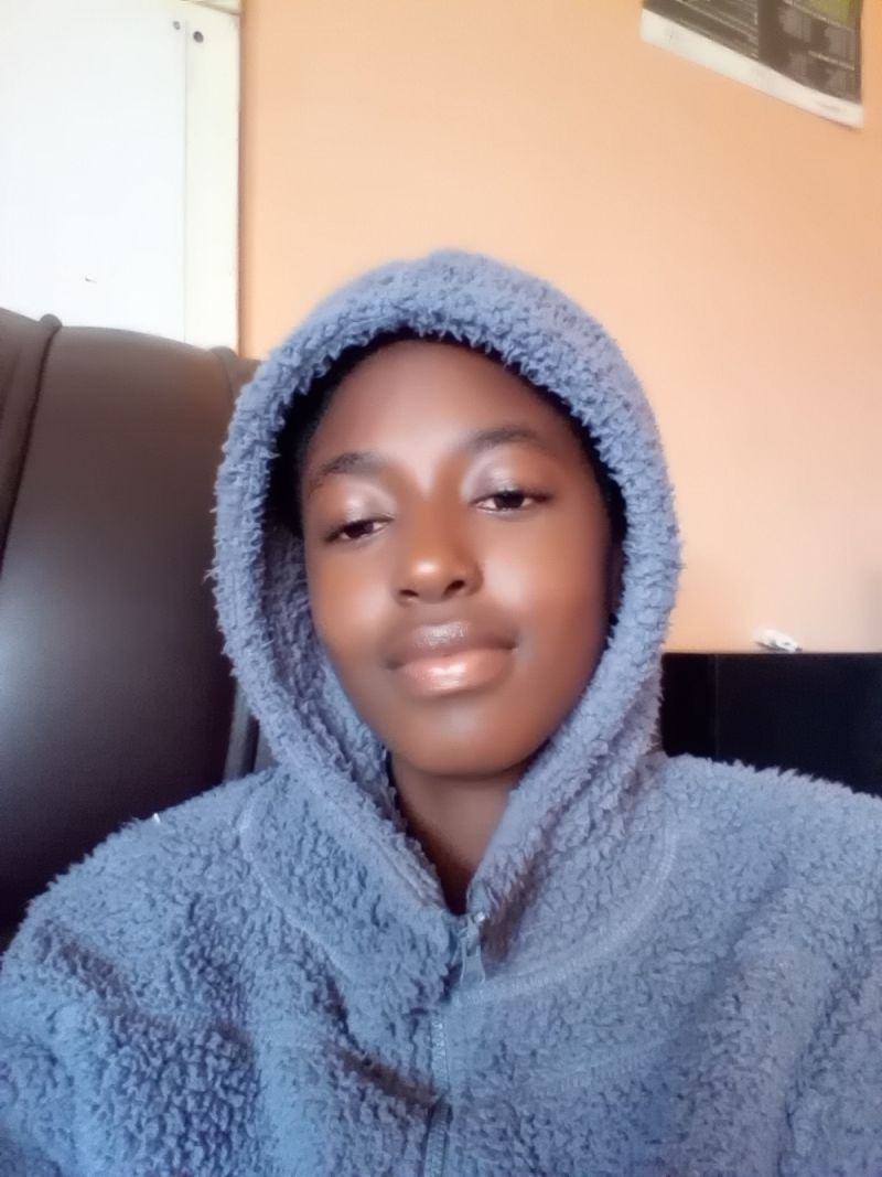 Christine_25